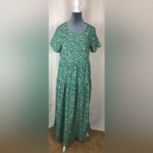 Yesno Loose Bohemian shirt sleeve floral maxi swing dress. Sizes: S and M